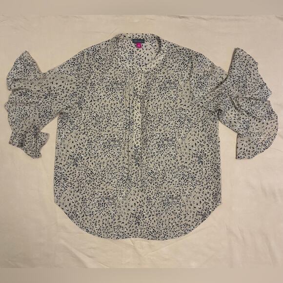 Vince Camuto Women’s Animal Print Blouse with Flowy Short Sleeves Size Large - Picture 1 of 6